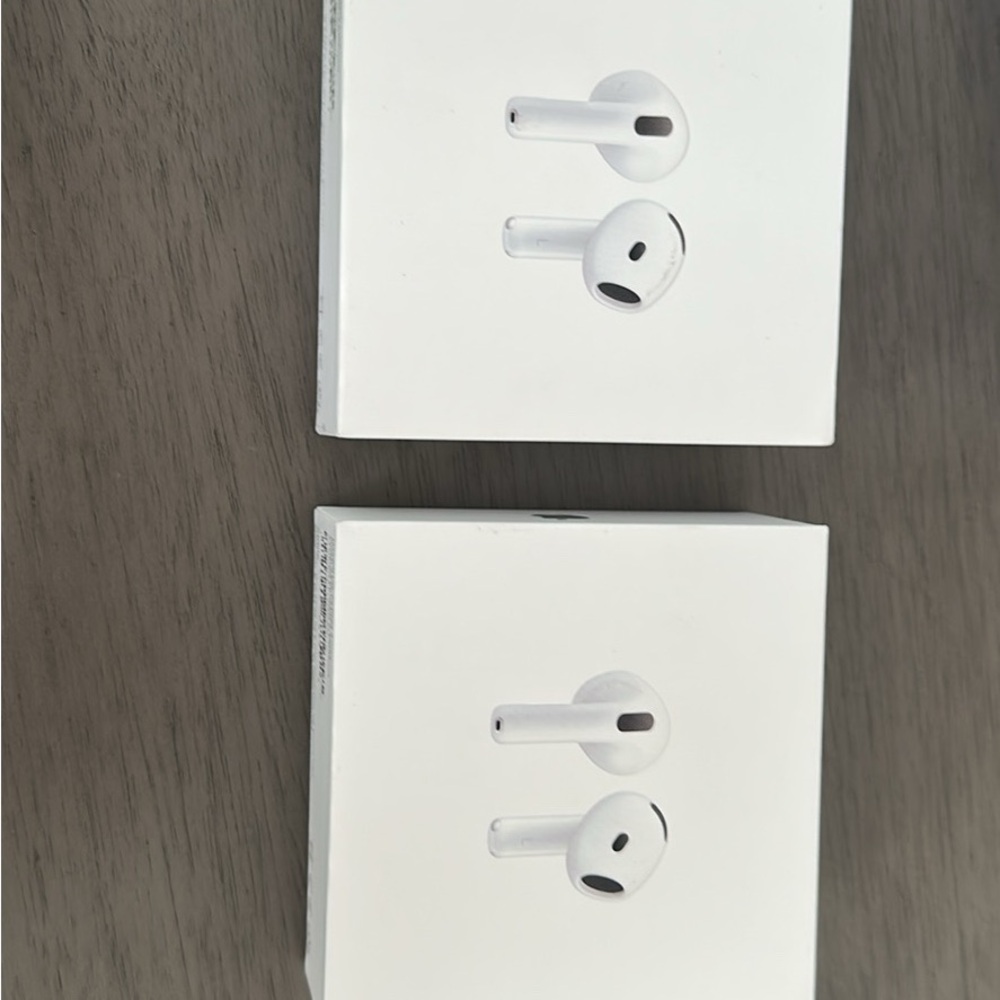 Apple White Earbud Headphones